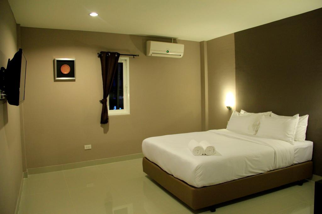 Shooters Guesthouse Патая Екстериор снимка