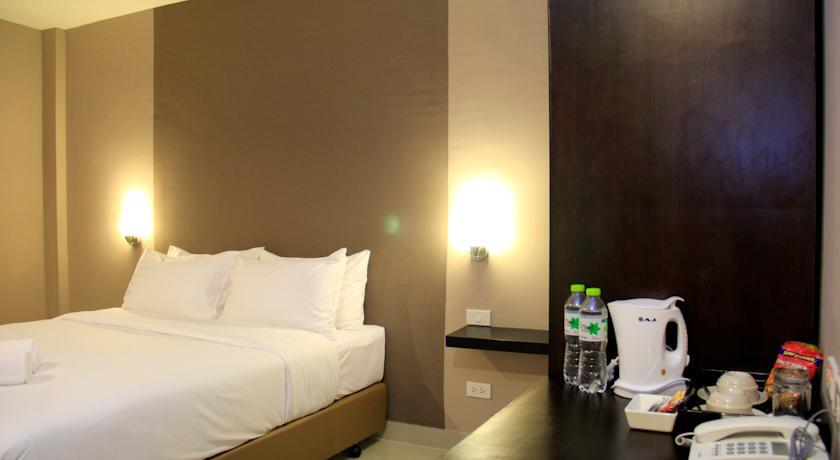 Shooters Guesthouse Патая Екстериор снимка