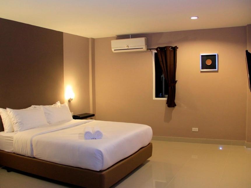 Shooters Guesthouse Патая Екстериор снимка